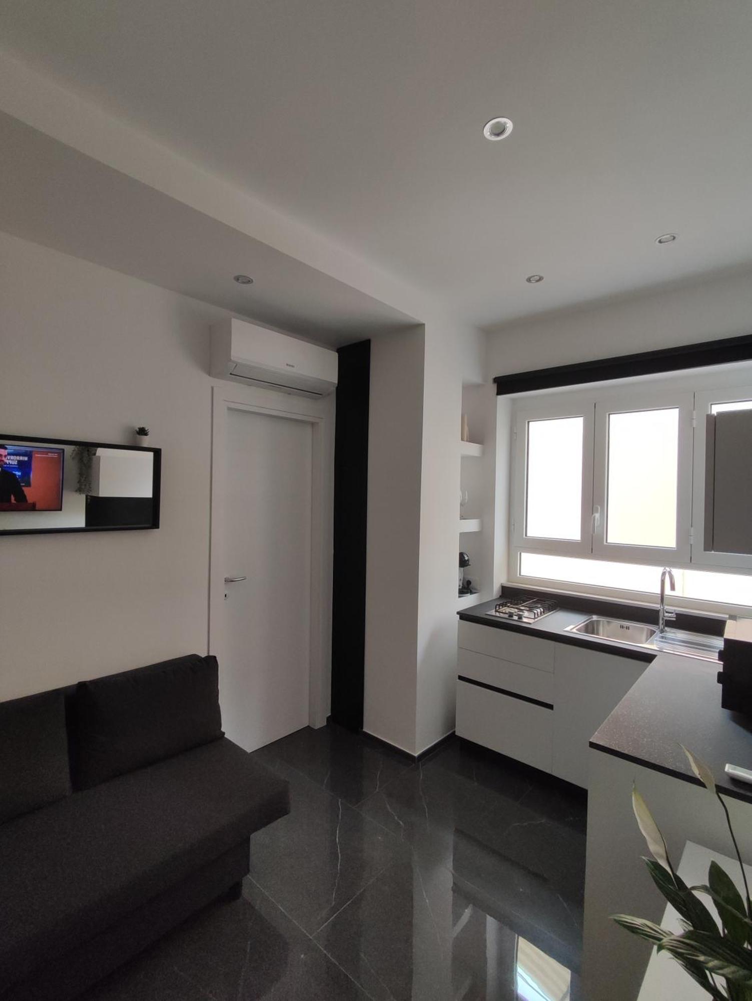 Oniria Suite - 100 Mt Dal Mare Terracina Exterior foto